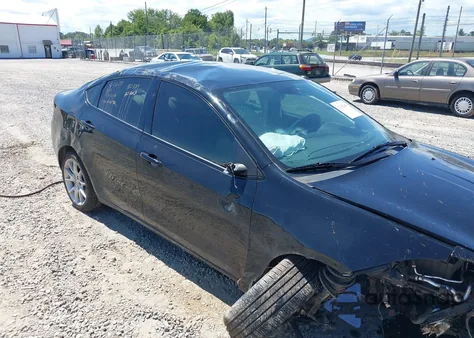 2013 Dodge Dart Sxt z USA, uszkodzony, nr VIN 1C3CDFBA2DD195175